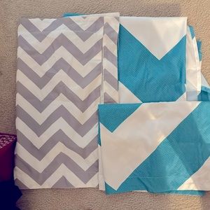 This is a one panel curtain and then two pillow shams that are reversible.